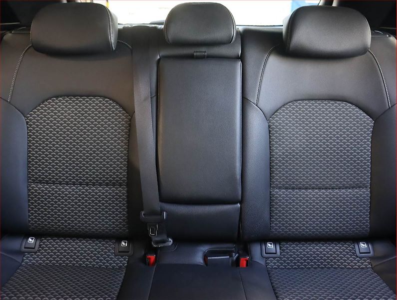 Kia Ceed (2023) 1.5 T-GDI, Serv.kniha, Navi - fotka 10 z 22