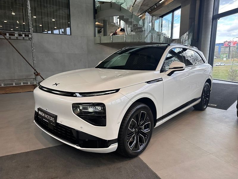 Xpeng G9 (2026) RWD Long Range - 351 HP !!! - fotka 3 z 12