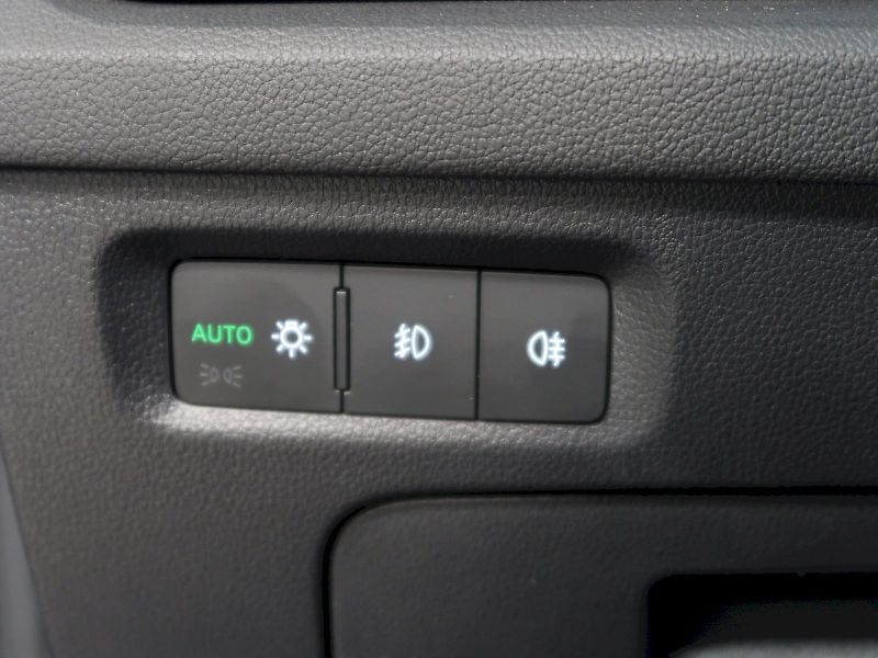 Škoda Octavia (2021) AMBITION 2.0TSI 140KW 4x4 DSG - fotka 30 z 34