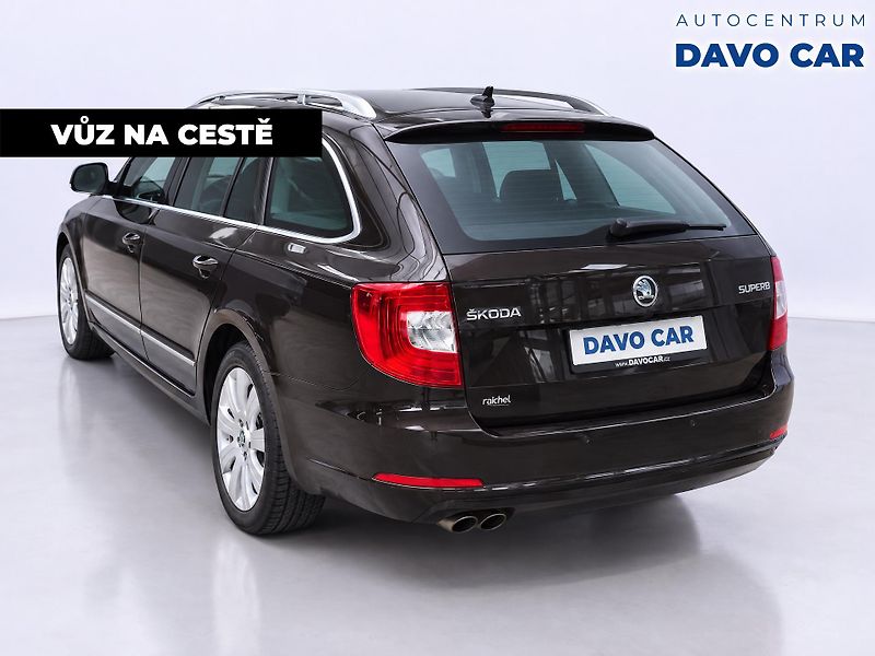 Škoda Superb 2,0 TSI 147kW DSG Elegance - fotka 2 z 11