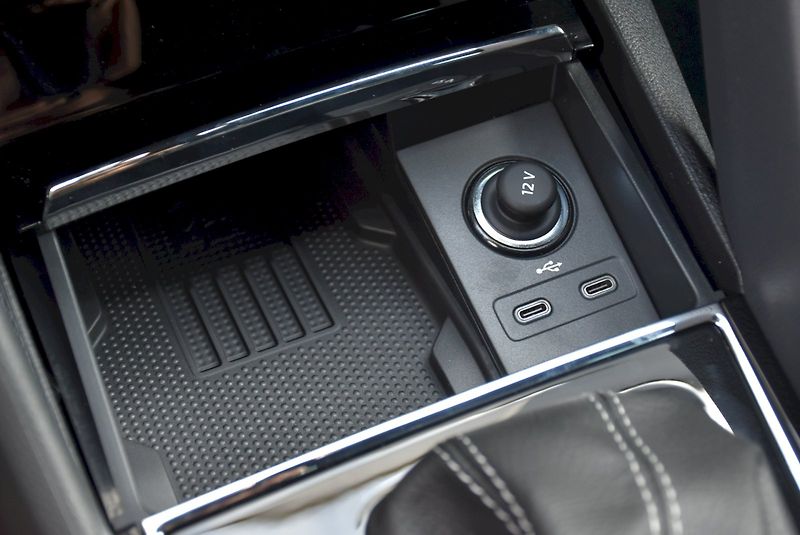 Škoda Karoq (2026) Sportline 1,5 TSI 110 kW 7° au - fotka 15 z 39