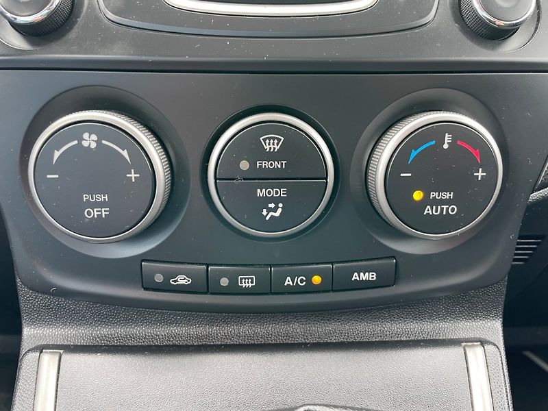 Mazda 5 (2013) 1.8i 85kW! 7 míst! Tažné! - fotka 16 z 24