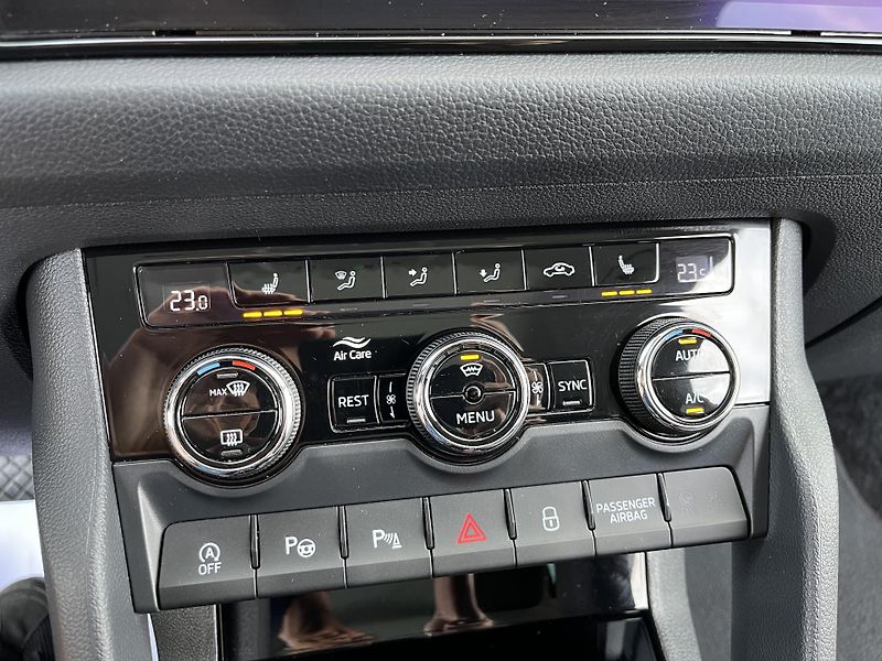 Škoda Kodiaq (2021) 1.5TSI*DSG*ACC*TAŽNÉ*4xVÝHŘEV - fotka 27 z 52