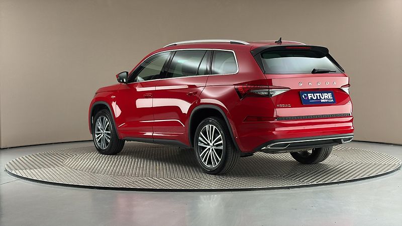 Škoda Kodiaq 2.0 TSI DSG 4x4 L&K - fotka 2 z 34