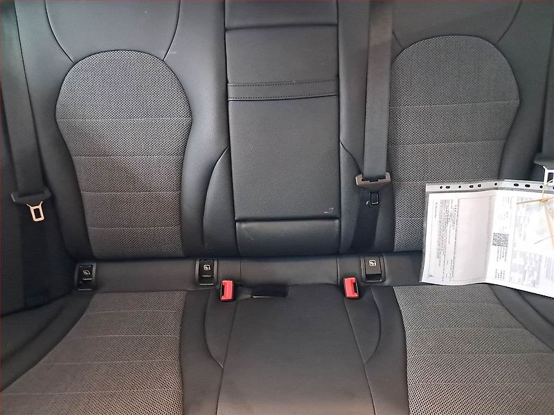 Mercedes-Benz Třídy C (2020) C 200 d - fotka 10 z 18