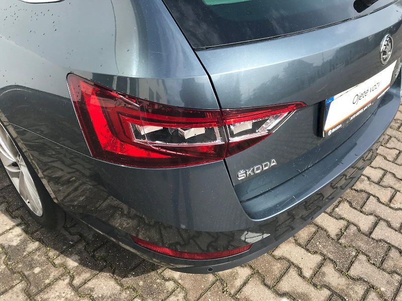 Škoda Superb (2019) Combi  L&K 4x4 2,0 TDI DSG - fotka 25 z 29