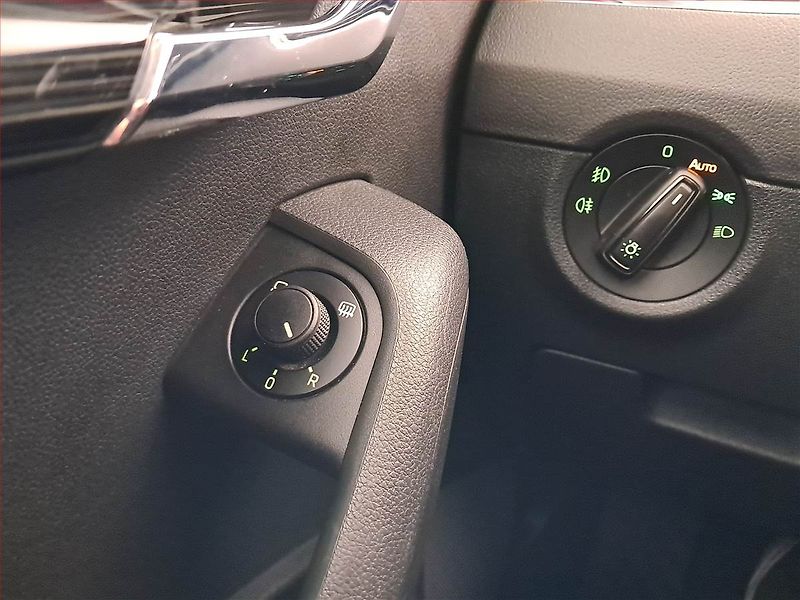 Škoda Octavia (2017) Style 1.6 TDI, Serv.kniha - fotka 16 z 20