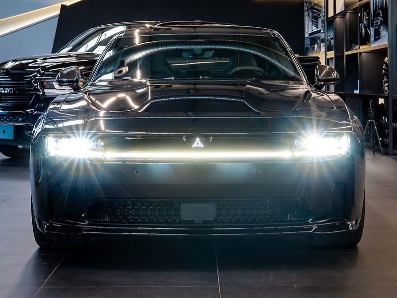 Dodge Charger (2024) 0.0 Daytona Scat Pack 670HP - fotka 8 z 35