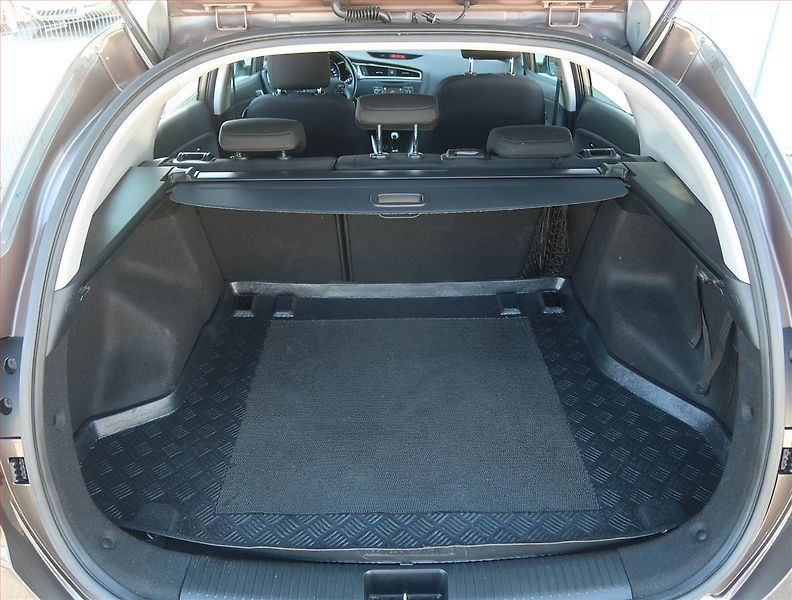 Kia Ceed (2016) 1.0 T-GDI, Serv.kniha - fotka 13 z 17