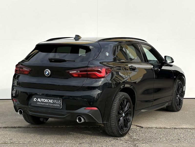 BMW X2 2.0d 140kW XDrive M-Paket - fotka 2 z 23