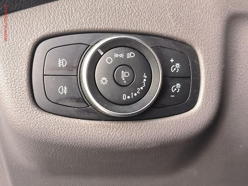 Ford Transit Connect (2020) 1.5TDCi, TREND, AC, TZ - fotka 17 z 21