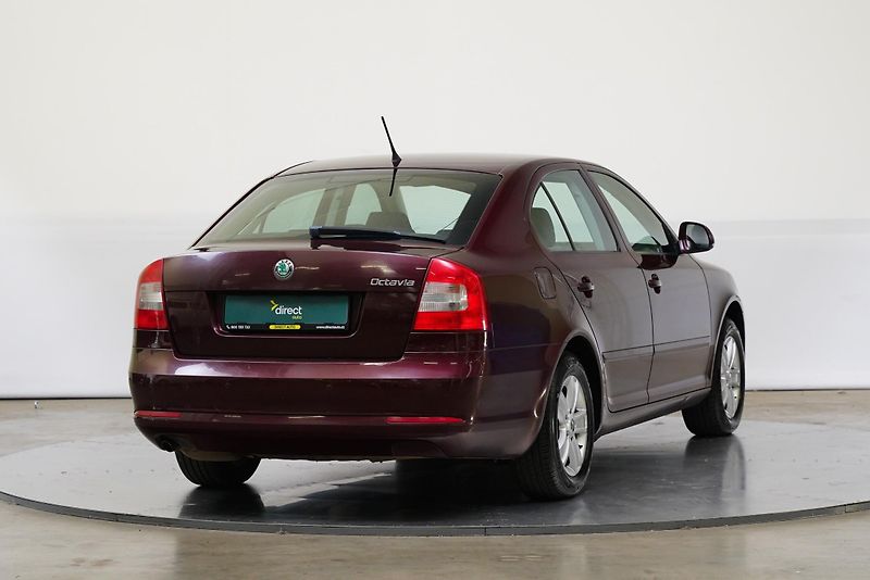 Škoda Octavia - fotka 2 z 21
