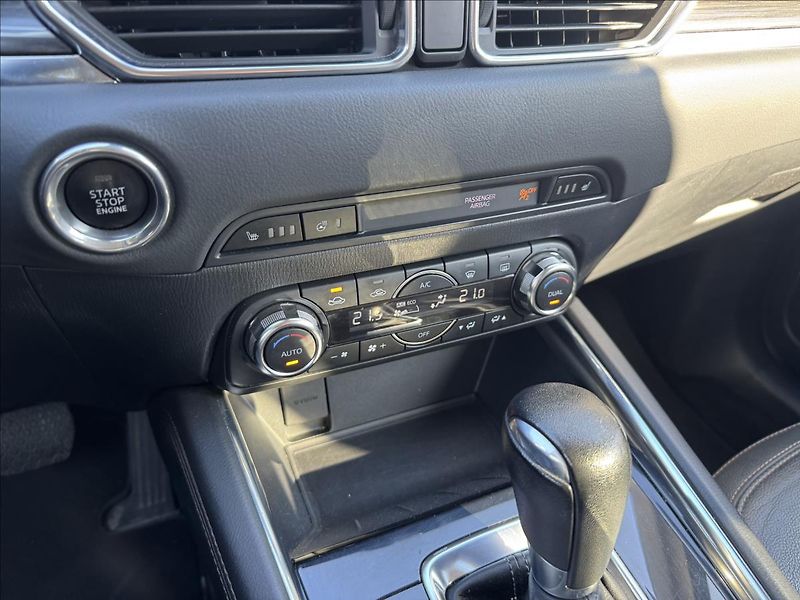 Mazda CX-5 2,2 Sky-D Revolution TOP AWD A - fotka 19 z 31
