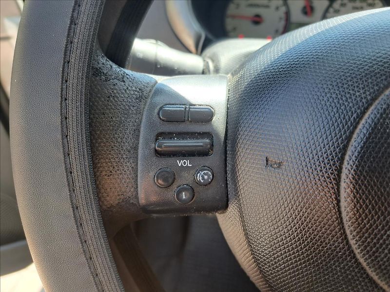 Nissan Micra 1,2 i Visia - fotka 24 z 40