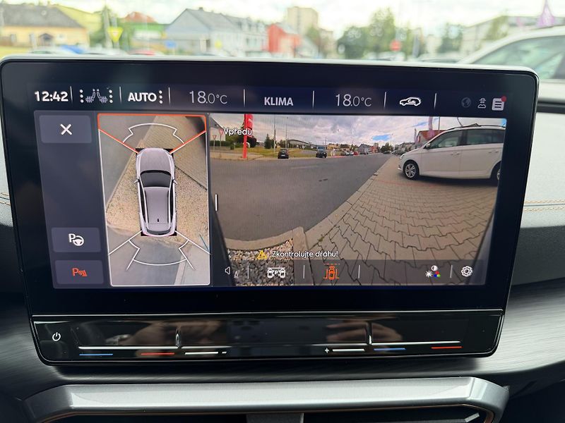Cupra Formentor VZ 2,0 TSi/180kW - DSG,TZ,.... - fotka 50 z 106