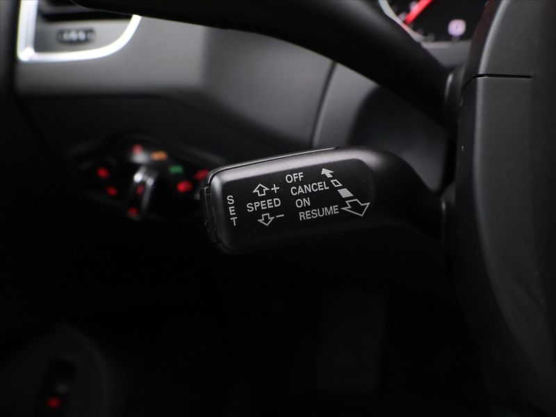 Audi Q5 2,0 TDI 125kW Quattro S-Tronic - fotka 18 z 31