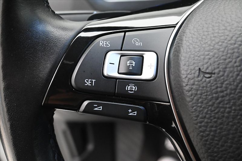 Volkswagen Tiguan Allspace 2,0 TDI 147 kW R-Line 4x4 7Mís - fotka 25 z 35