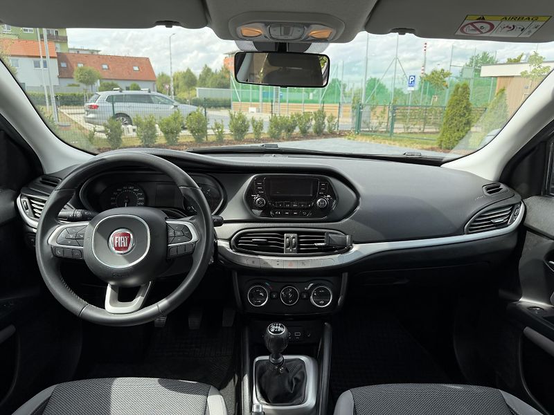 Fiat Tipo (2016) 1.6 MultiJet 88 kw / sedan - fotka 12 z 19