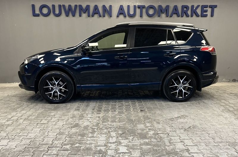 Toyota RAV4 SELECTION 4x4 e-CVT - fotka 3 z 19