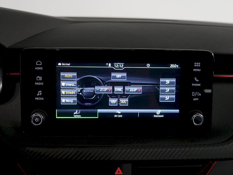 Škoda Kamiq (2025) MONTE CARLO 1.0TSI 85KW PANORA - fotka 28 z 38
