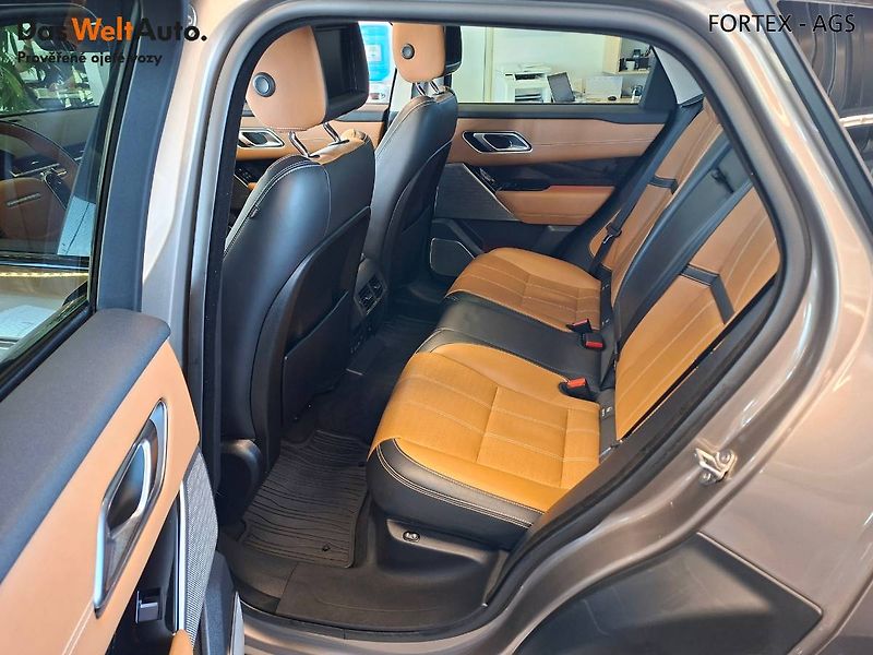 Land Rover Range Rover Velar (2018) D240 SE,2.0L 177kW,4x4,Automat - fotka 15 z 33