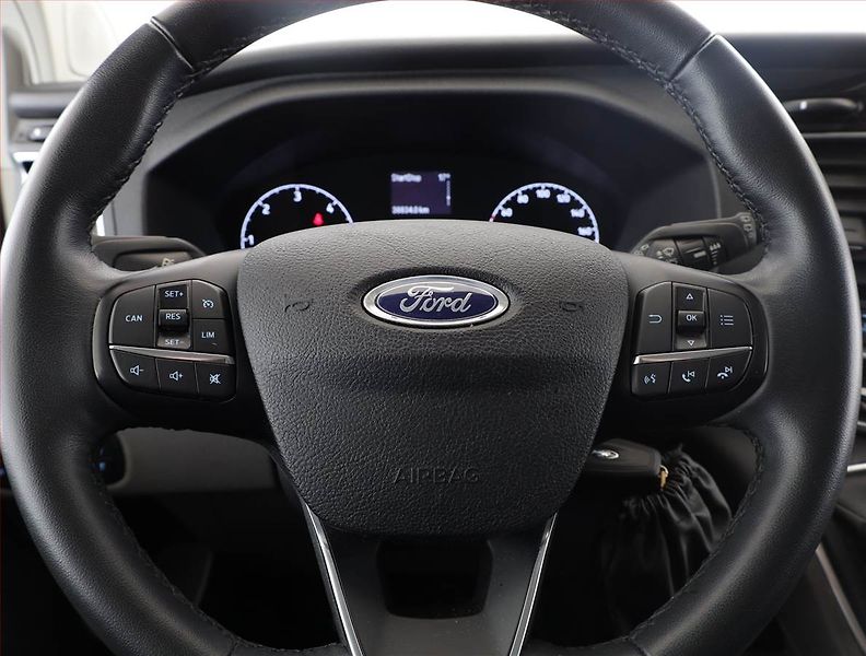 Ford Tourneo Custom (2021) Titanium 2.0 EcoBlue mHEV, ČR - fotka 8 z 19