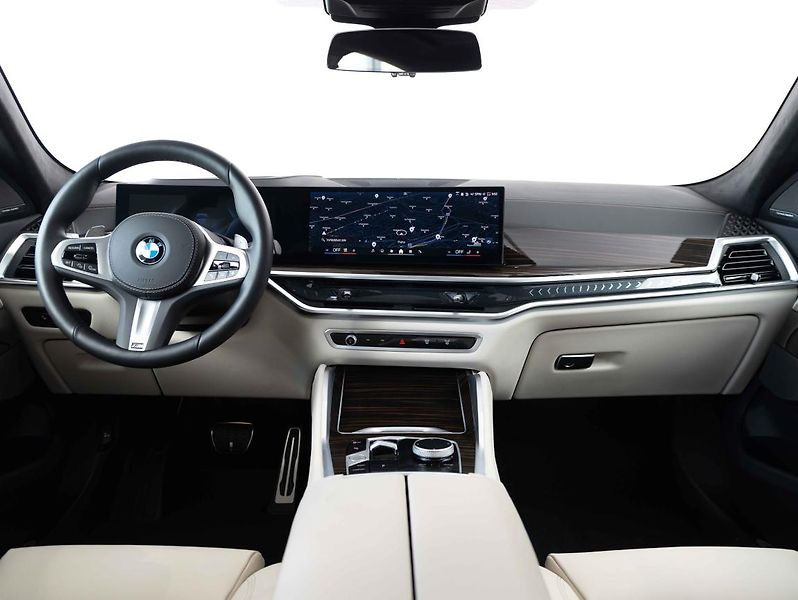 BMW X6 xDrive30d - fotka 12 z 24