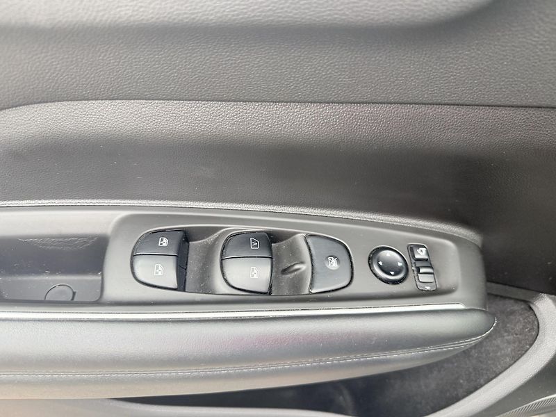 Renault Koleos (2017) 2.0 dCi 4x4 Initiale Paris  - fotka 27 z 39