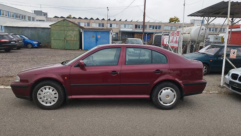 Škoda Octavia 1.6i,volat- 608 081 843 - fotka 7 z 15