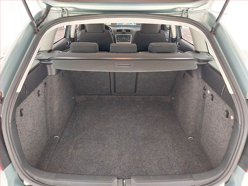 Škoda Octavia (2010) 2.0 TDI, 4X4, Tempomat - fotka 13 z 19