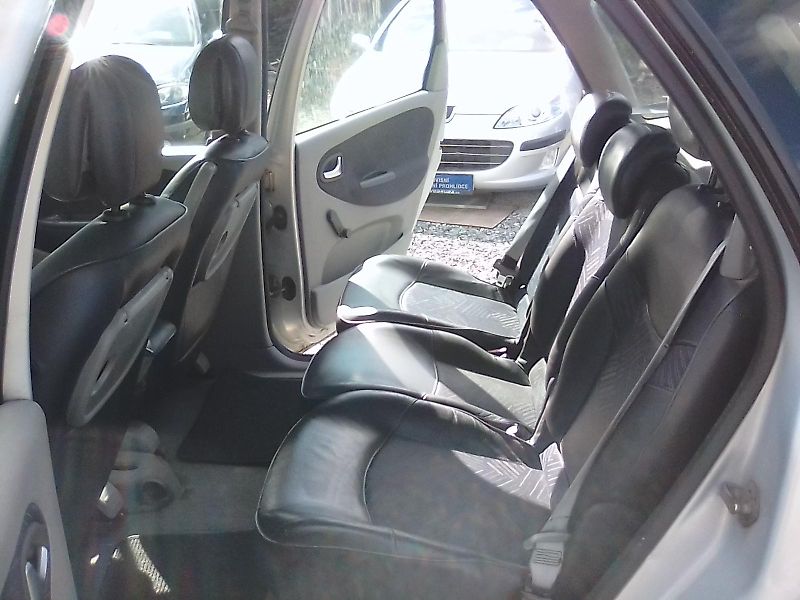 Renault Scénic (2002) 1.9 Dci Expression, jede dobře - fotka 23 z 30