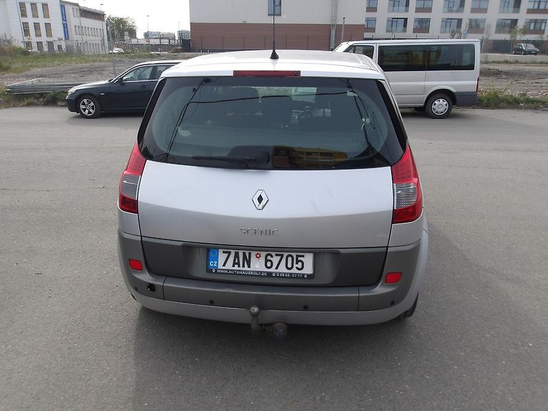 Renault Scénic 1,5DCi PĚKNÝ ! - fotka 7 z 26