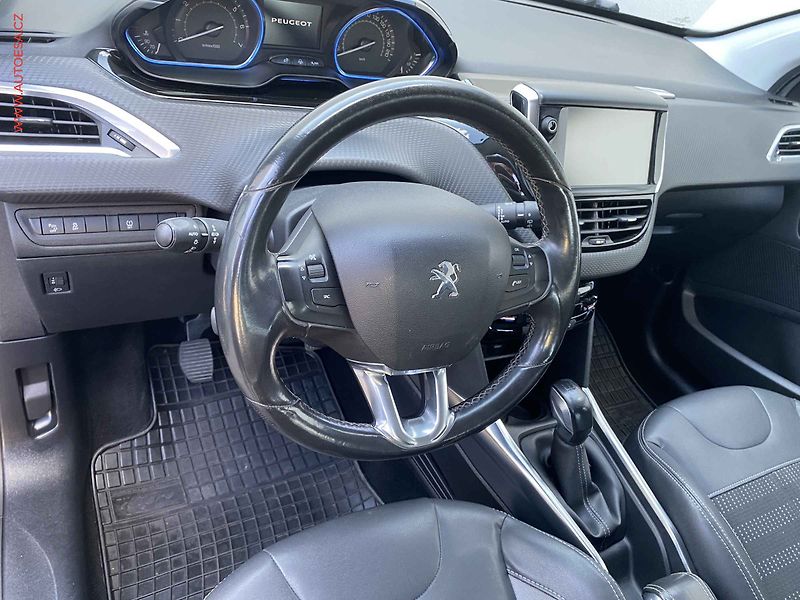 Peugeot 2008 (2014) 1.6VTi, AC, park.čidla - fotka 13 z 18