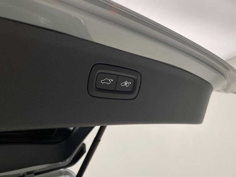 Volvo XC90 (2026) T8 AWD RECHARGE BRIGHT ULTRA - fotka 24 z 77
