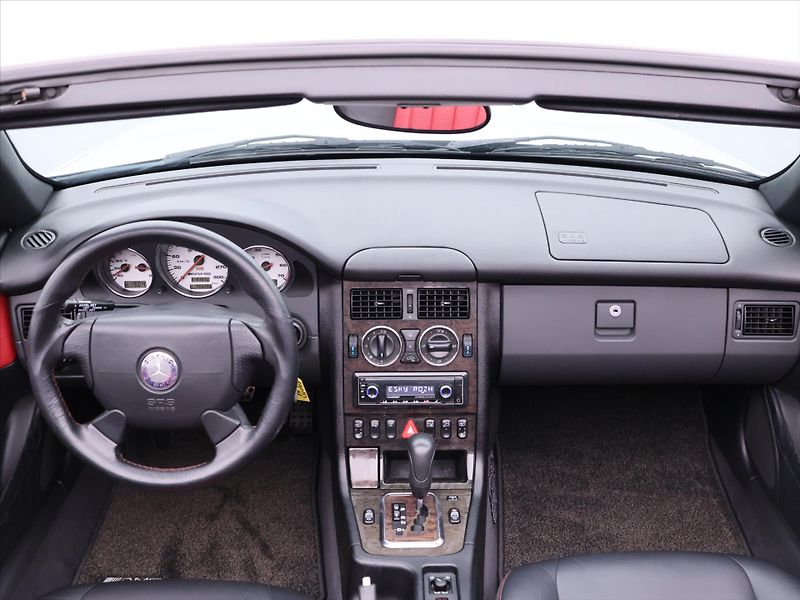 Mercedes-Benz SLK 3,2 32AMG 260kW AT 66tkm DPH - fotka 33 z 34