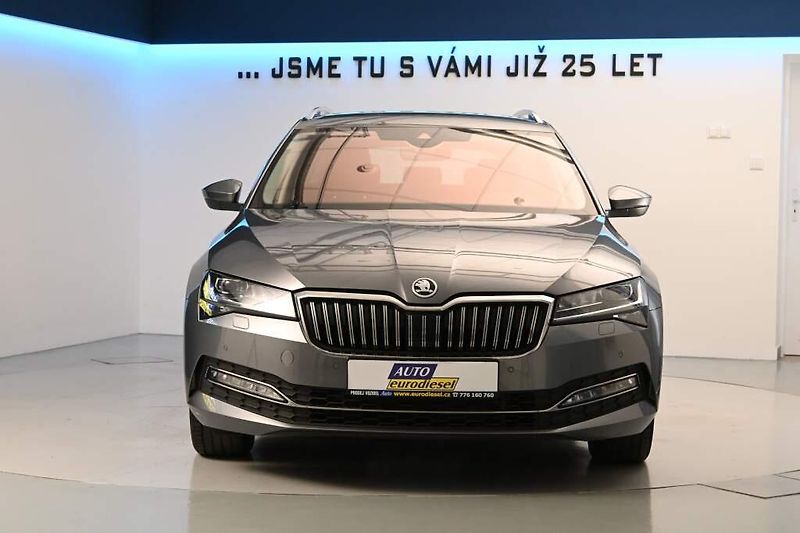 Škoda Superb (2023) 2.0 DSG Matrix LED STYLE ACC V - fotka 3 z 36