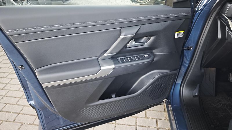Jeep Compass (2026) First Edition  hybrid 145PS AT - fotka 23 z 49