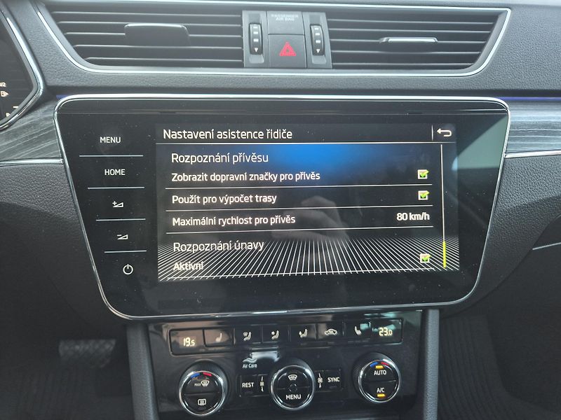 Škoda Superb Combi 2,0TDi 110kw DSG 17ALU - fotka 10 z 20