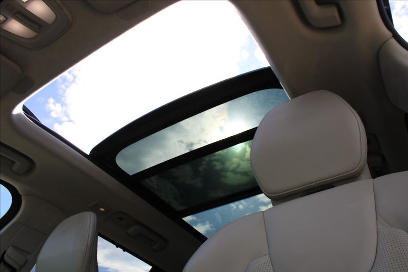 Volvo XC90 2,0 B5  ULTIMATE,7.MÍST,ZÁRUKA - fotka 29 z 47