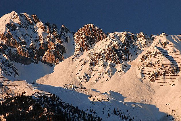 Dechberoucí hory v okolí Innsbrucku., zdroj: Wikimedia Commons, Veit Mueller, CC BY 3.0 de