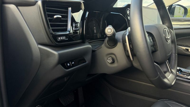 Lexus NX 350h 350H 2,5 HEV EXECUTIVE TOP - fotka 16 z 28