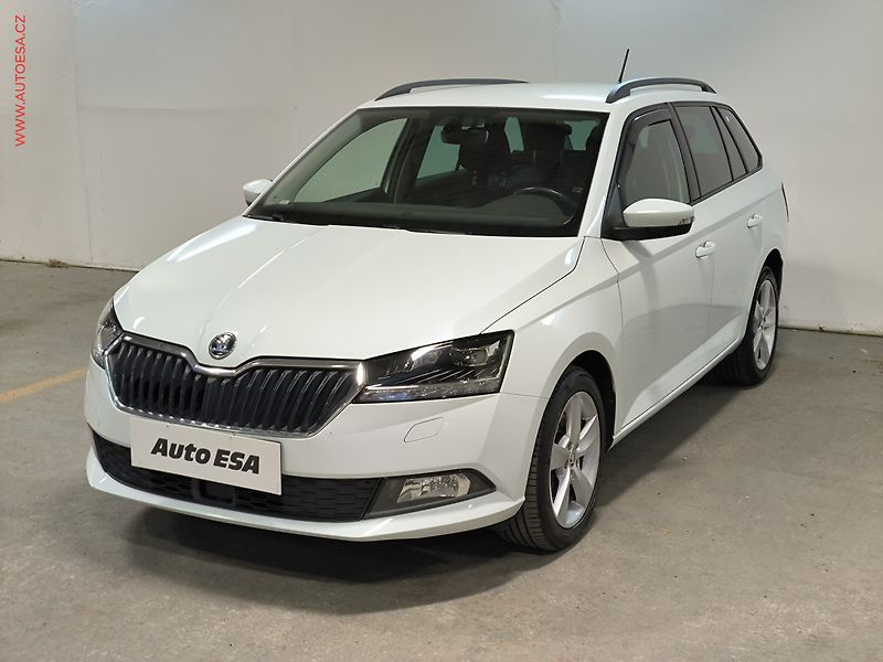 Škoda Fabia (2019) 1.0 TSI, ČR, Style, DSG, LED - fotka 3 z 17