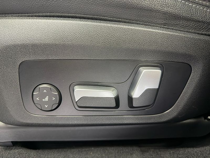 BMW X3 2.0d xDrive M-PAKET, H&K, KEYL - fotka 24 z 30