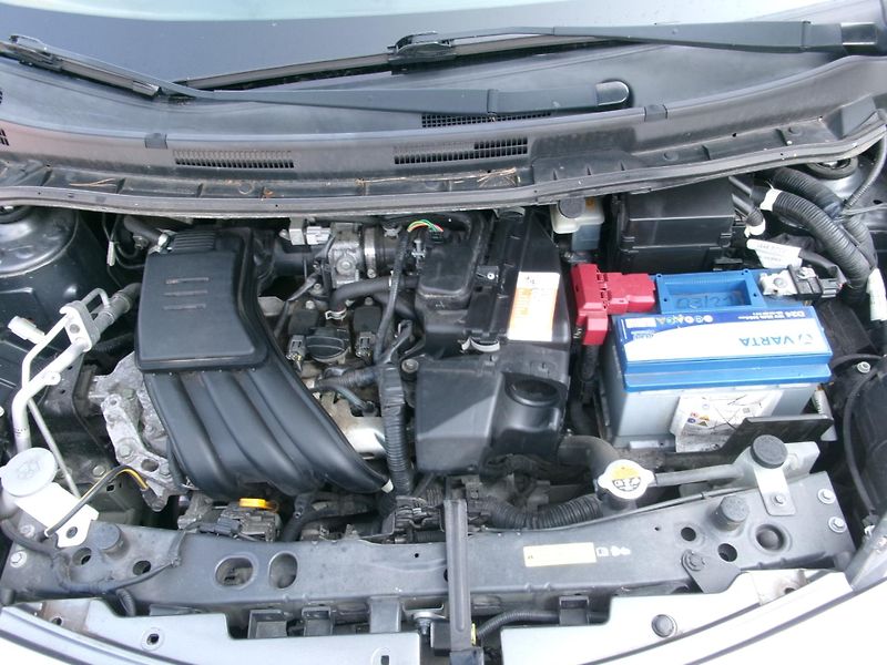 Nissan Note (2013) 1.2i AC BT HF ALU TEMP - fotka 28 z 28