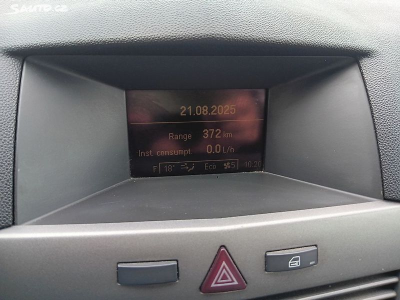 Opel Astra 1.7 CDTI - fotka 19 z 24