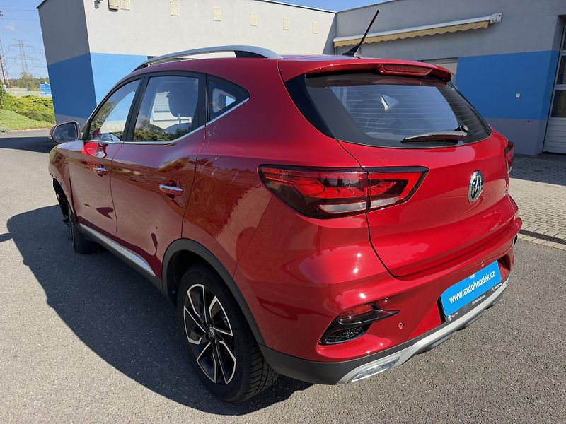 MG ZS TGi 82kW automat navigace  - fotka 5 z 20