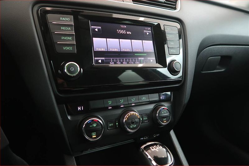 Škoda Octavia (2015) Ambition 1.6 TDI, Automat - fotka 12 z 16