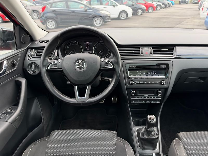 Škoda Rapid (2014) Spaceback 1.2 TSI StylePlus - fotka 18 z 31