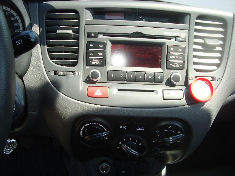 Kia Rio (2011) 1,4CVVT - fotka 14 z 17