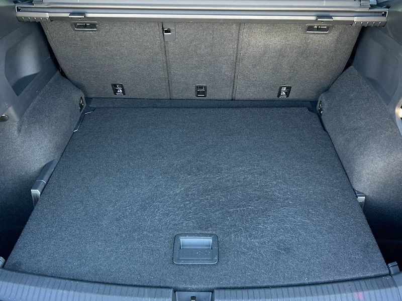 Volkswagen Tiguan Allspace (2021) 2.0 TDI 7DSG 4MOTION R-Line - fotka 11 z 35